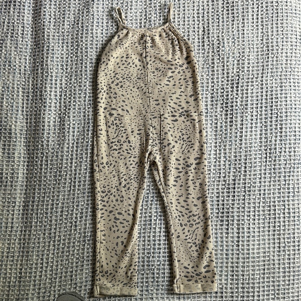 *Like New* 4T Greyson Mini Waffle Romper
